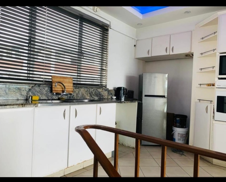2 Bedroom Property for Sale in Durban Central KwaZulu-Natal