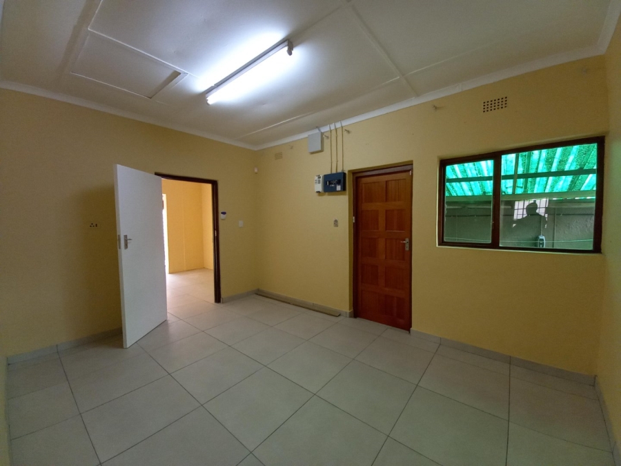 To Let 2 Bedroom Property for Rent in Stanger Manor KwaZulu-Natal