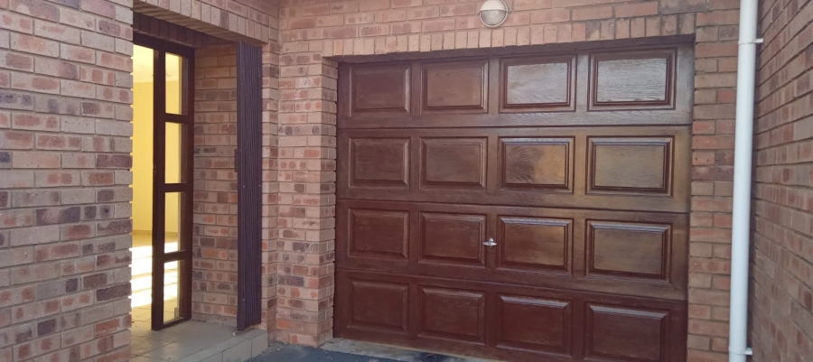 2 Bedroom Property for Sale in Margate KwaZulu-Natal
