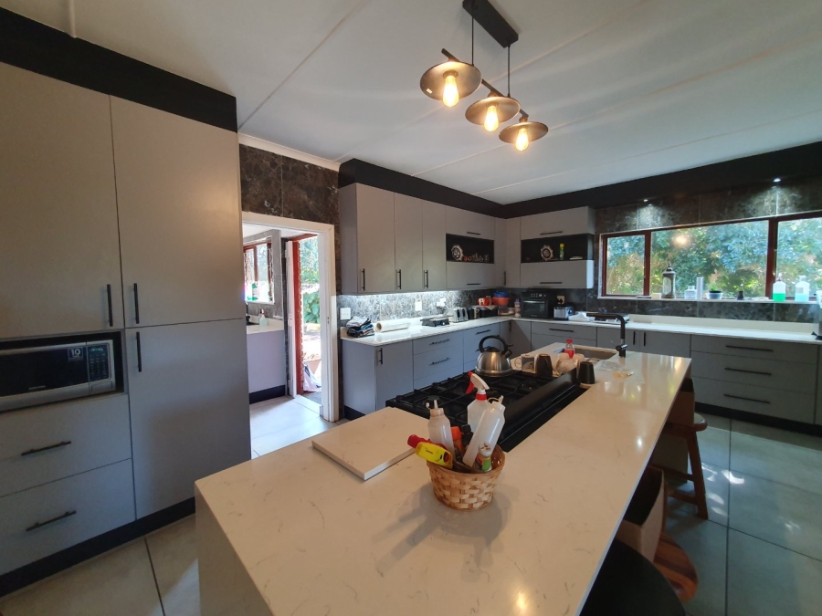 5 Bedroom Property for Sale in Southbroom KwaZulu-Natal