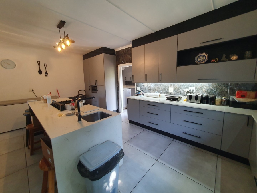 5 Bedroom Property for Sale in Southbroom KwaZulu-Natal