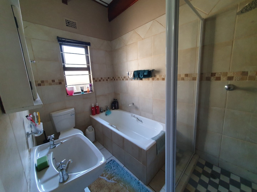 3 Bedroom Property for Sale in Glenmore KwaZulu-Natal