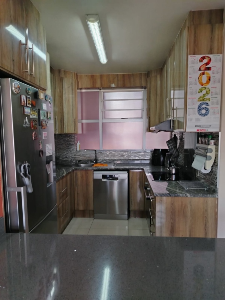 2 Bedroom Property for Sale in North Beach KwaZulu-Natal
