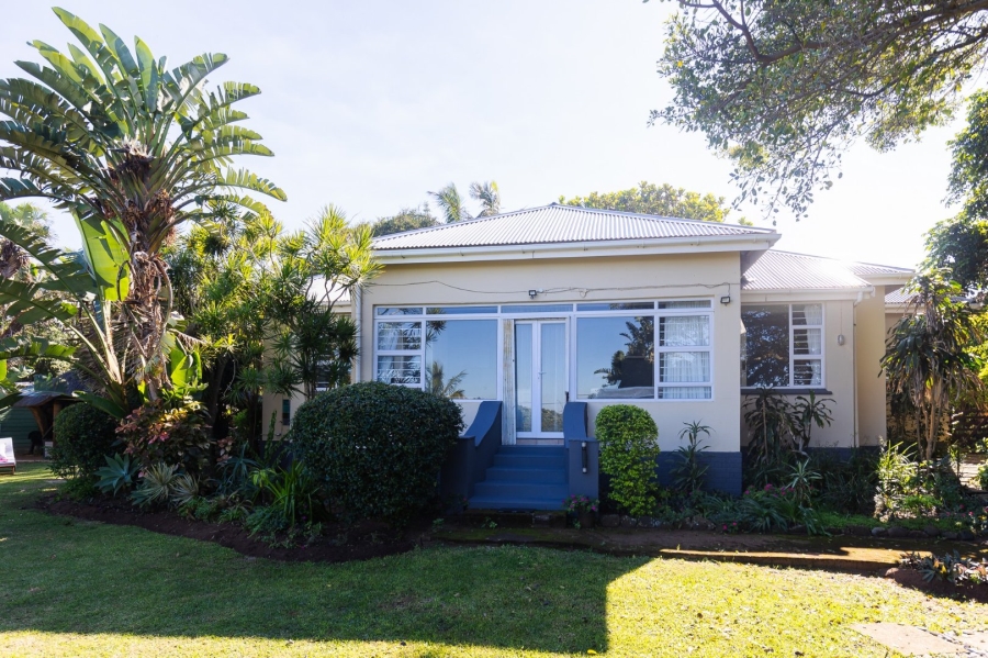 3 Bedroom Property for Sale in Umtentweni KwaZulu-Natal