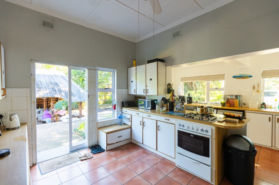 3 Bedroom Property for Sale in Umtentweni KwaZulu-Natal