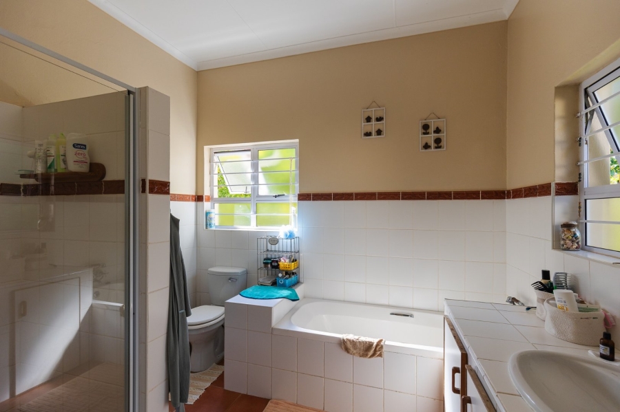 3 Bedroom Property for Sale in Umtentweni KwaZulu-Natal