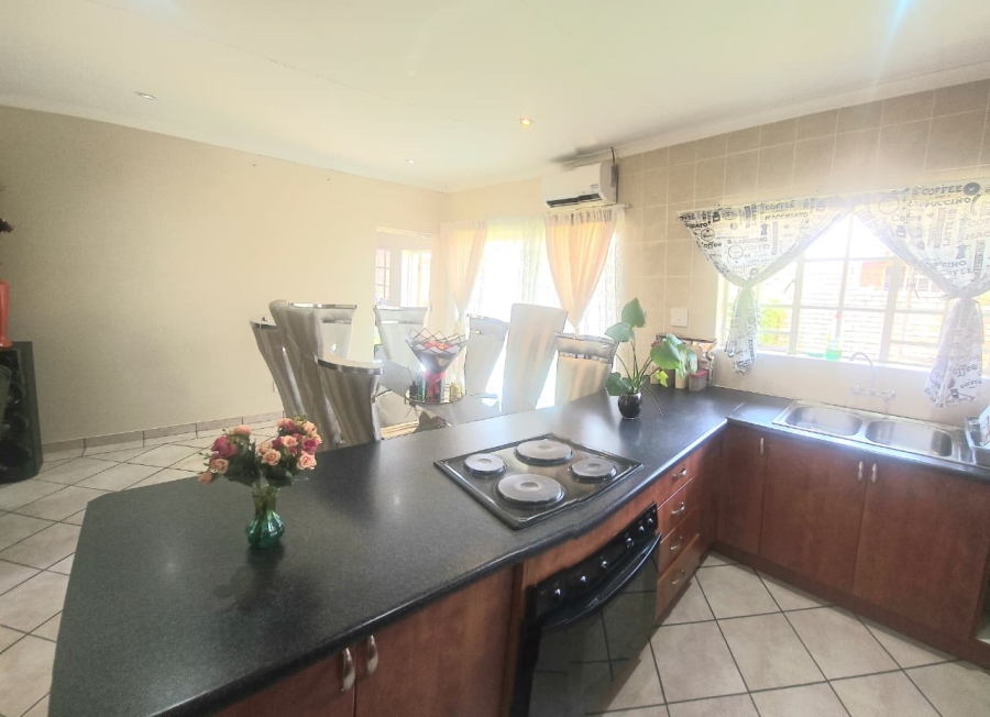 3 Bedroom Property for Sale in Huttenheights KwaZulu-Natal