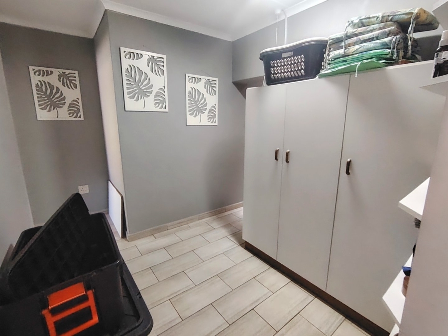 5 Bedroom Property for Sale in Ramsgate KwaZulu-Natal
