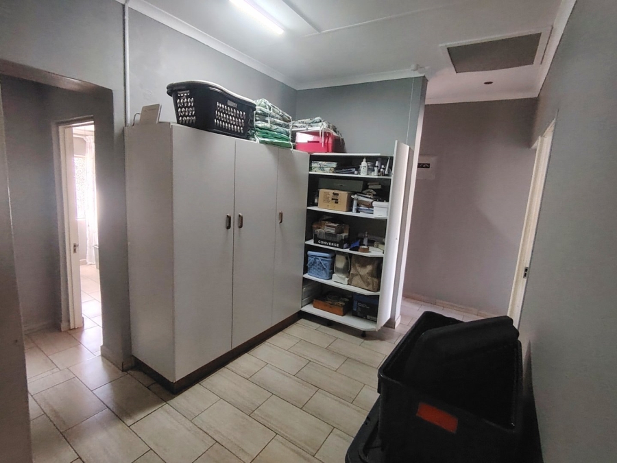 5 Bedroom Property for Sale in Ramsgate KwaZulu-Natal