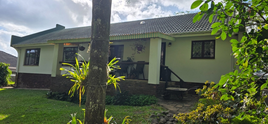 3 Bedroom Property for Sale in Umtentweni KwaZulu-Natal
