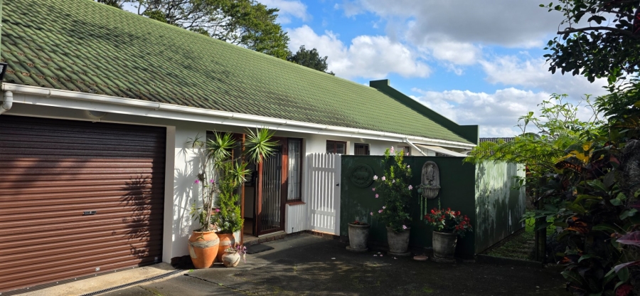 3 Bedroom Property for Sale in Umtentweni KwaZulu-Natal