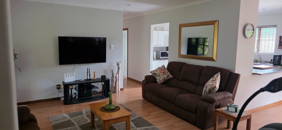 3 Bedroom Property for Sale in Umtentweni KwaZulu-Natal