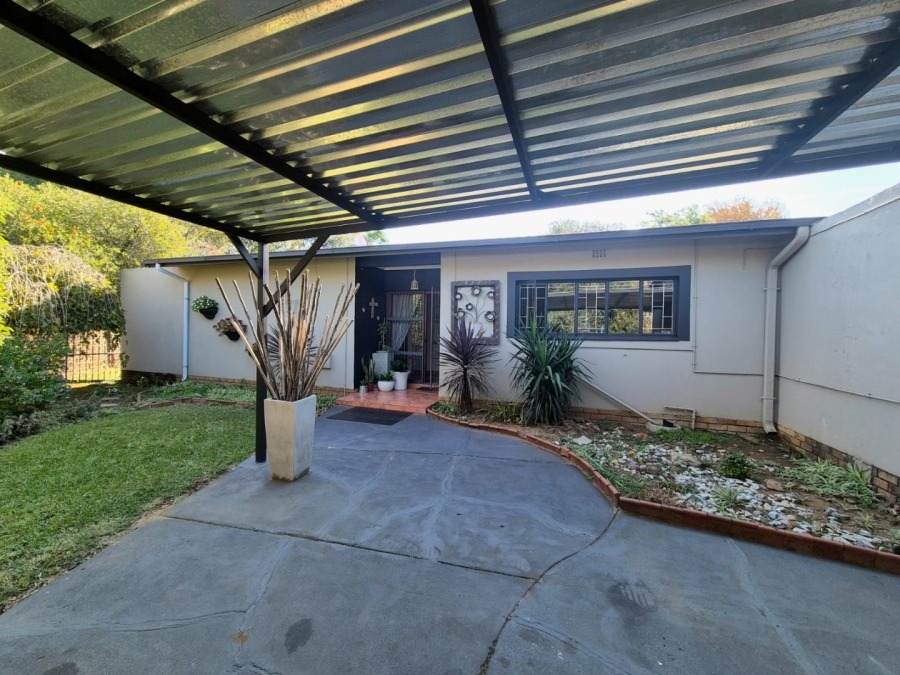 4 Bedroom Property for Sale in Huttenheights KwaZulu-Natal