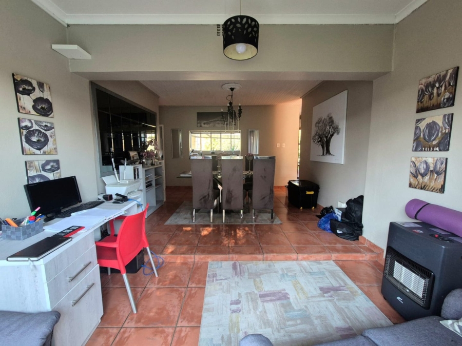 4 Bedroom Property for Sale in Huttenheights KwaZulu-Natal