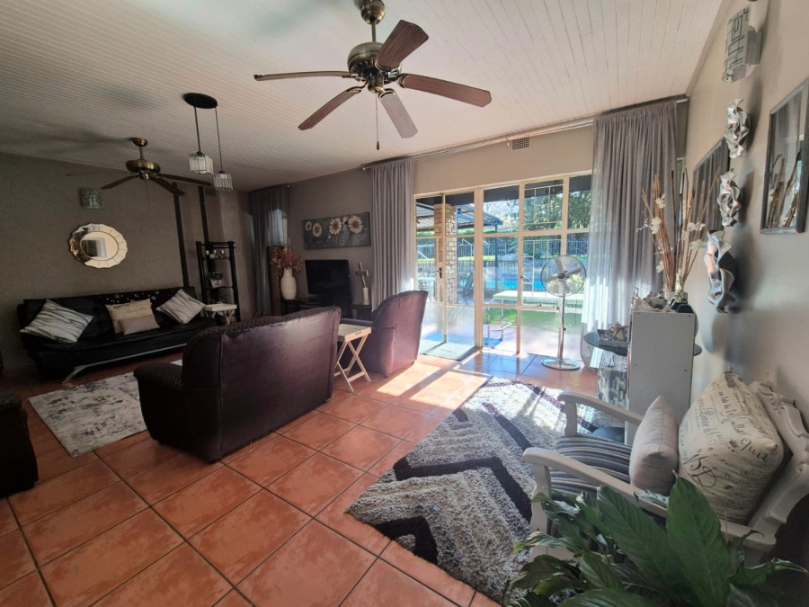 4 Bedroom Property for Sale in Huttenheights KwaZulu-Natal