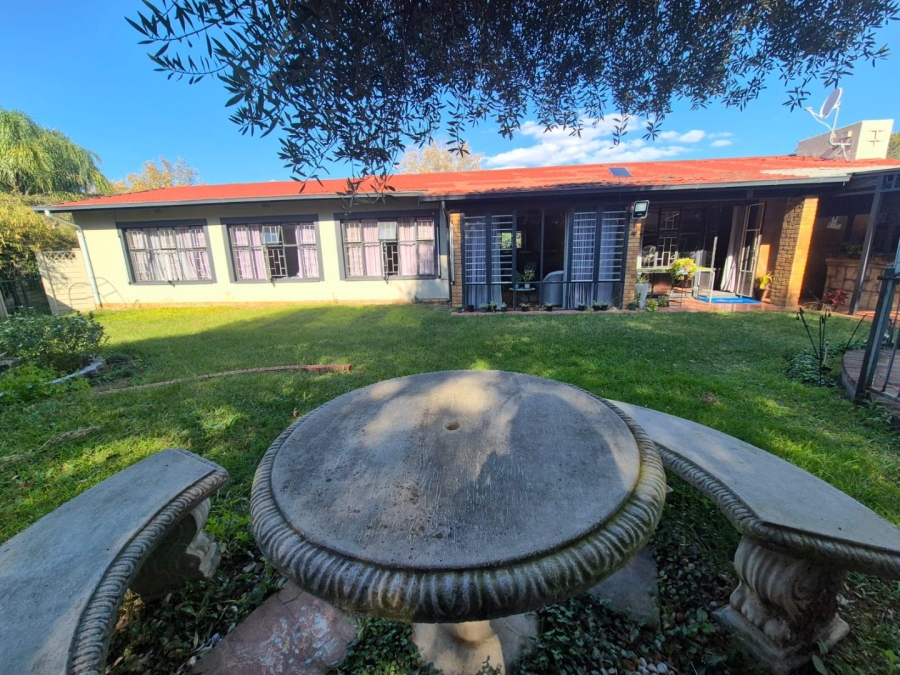 4 Bedroom Property for Sale in Huttenheights KwaZulu-Natal
