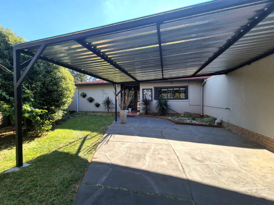 4 Bedroom Property for Sale in Huttenheights KwaZulu-Natal