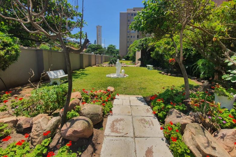 2 Bedroom Property for Sale in Amanzimtoti KwaZulu-Natal