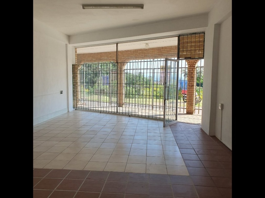To Let Commercial Property for Rent in Bluff KwaZulu-Natal