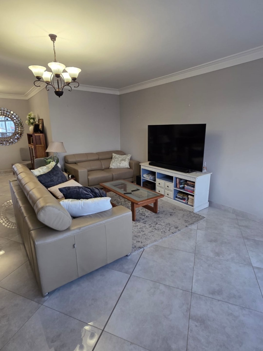 2 Bedroom Property for Sale in Umhlanga KwaZulu-Natal