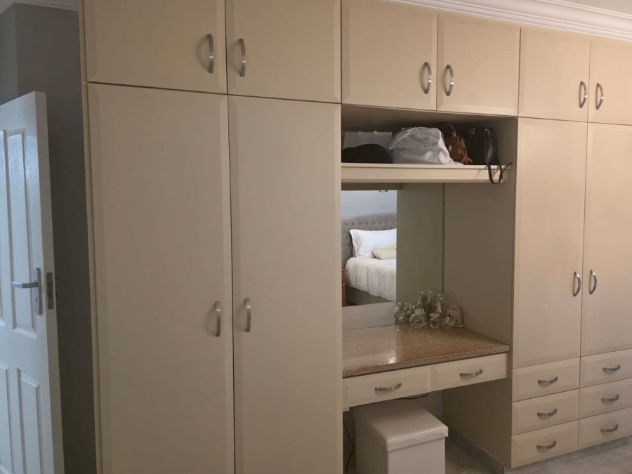 2 Bedroom Property for Sale in Umhlanga KwaZulu-Natal