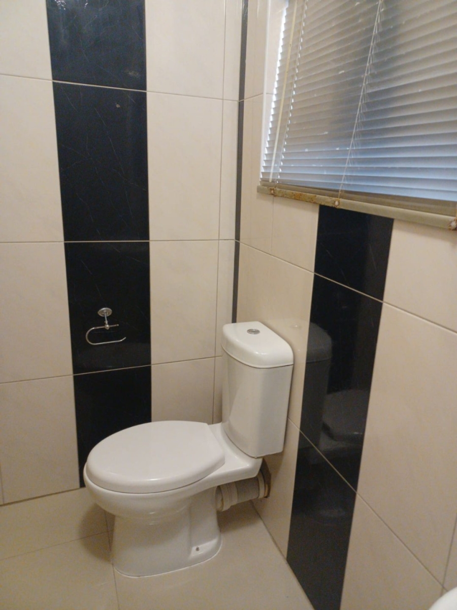 To Let 2 Bedroom Property for Rent in Brighton Beach KwaZulu-Natal