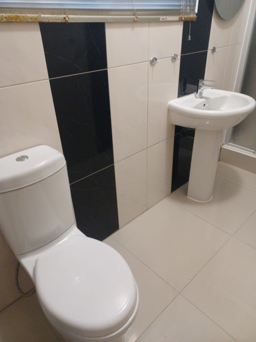 To Let 2 Bedroom Property for Rent in Brighton Beach KwaZulu-Natal