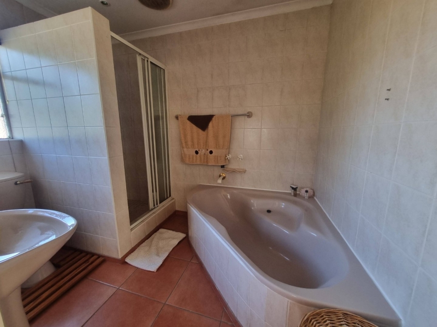 4 Bedroom Property for Sale in Scottsville KwaZulu-Natal
