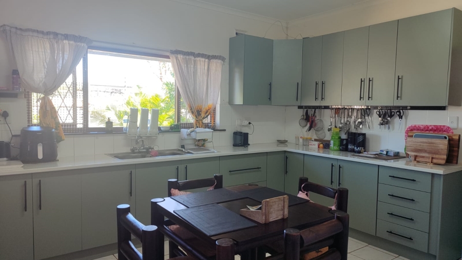 4 Bedroom Property for Sale in Marina Beach KwaZulu-Natal
