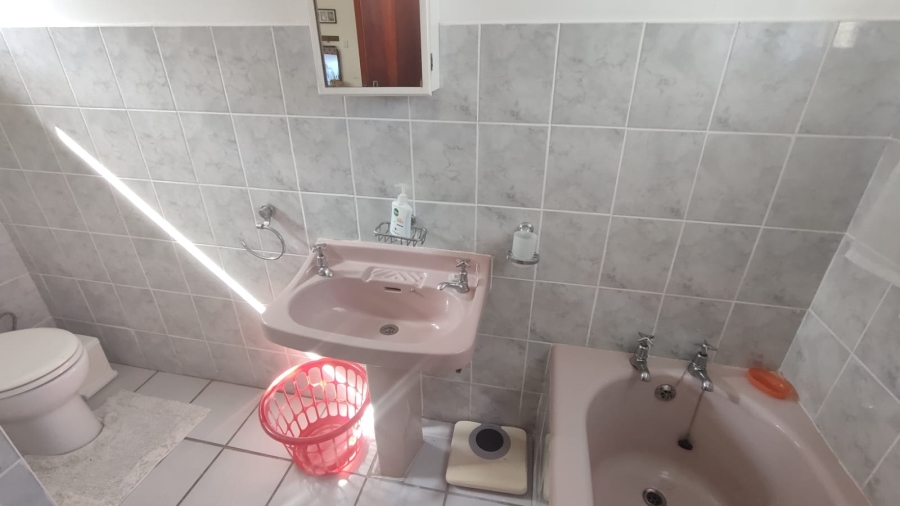 4 Bedroom Property for Sale in Marina Beach KwaZulu-Natal