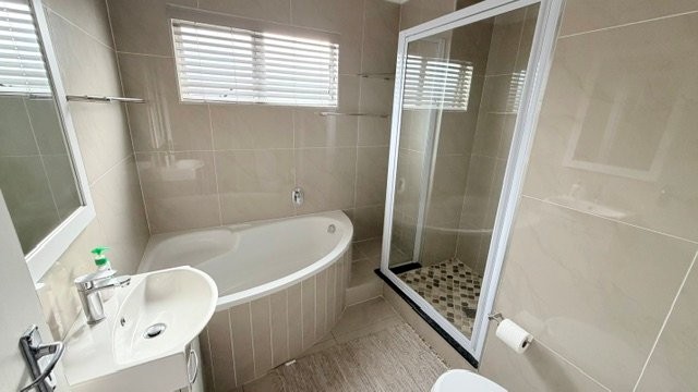 3 Bedroom Property for Sale in Uvongo KwaZulu-Natal