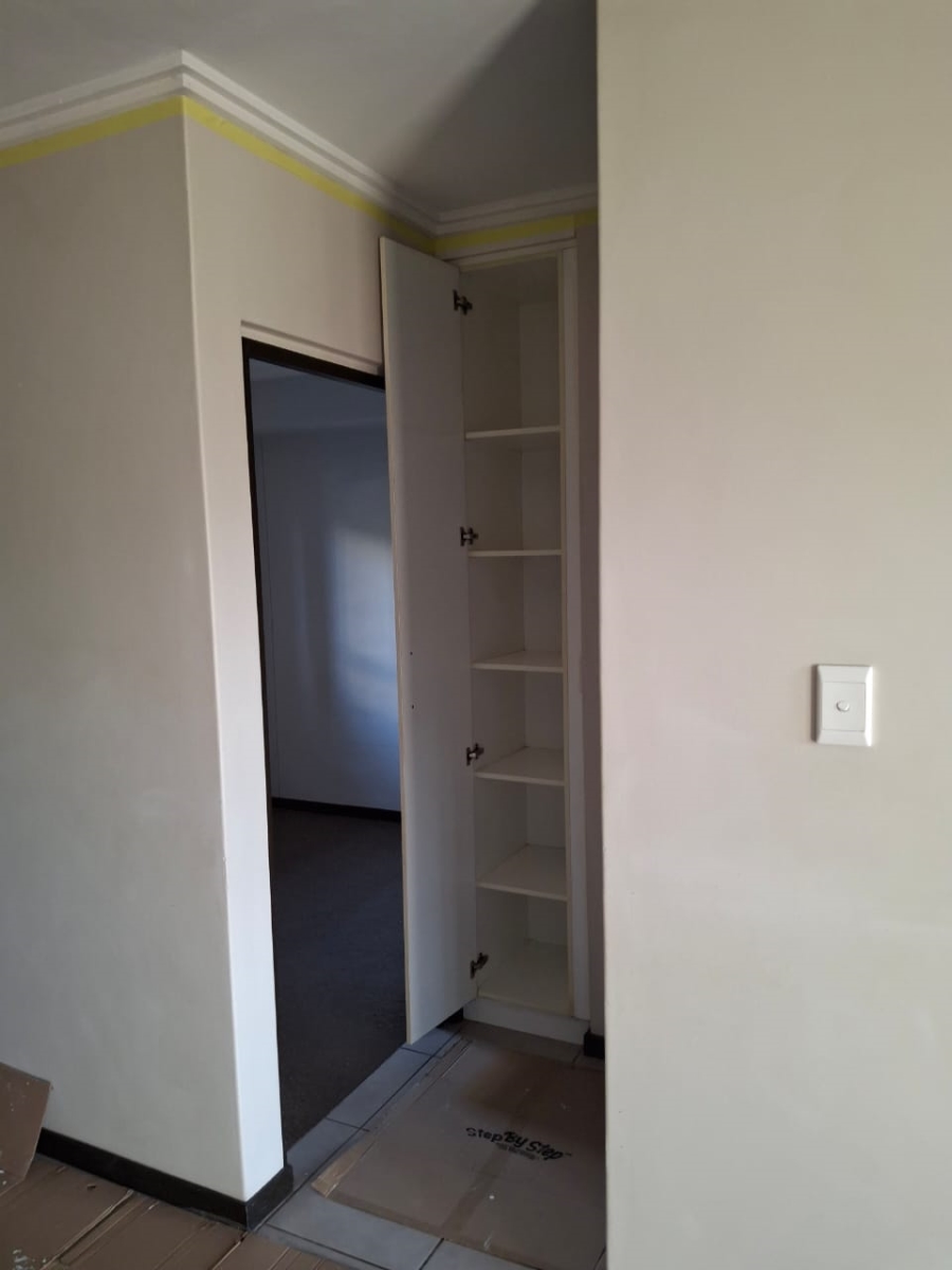 To Let 2 Bedroom Property for Rent in Sherwood KwaZulu-Natal