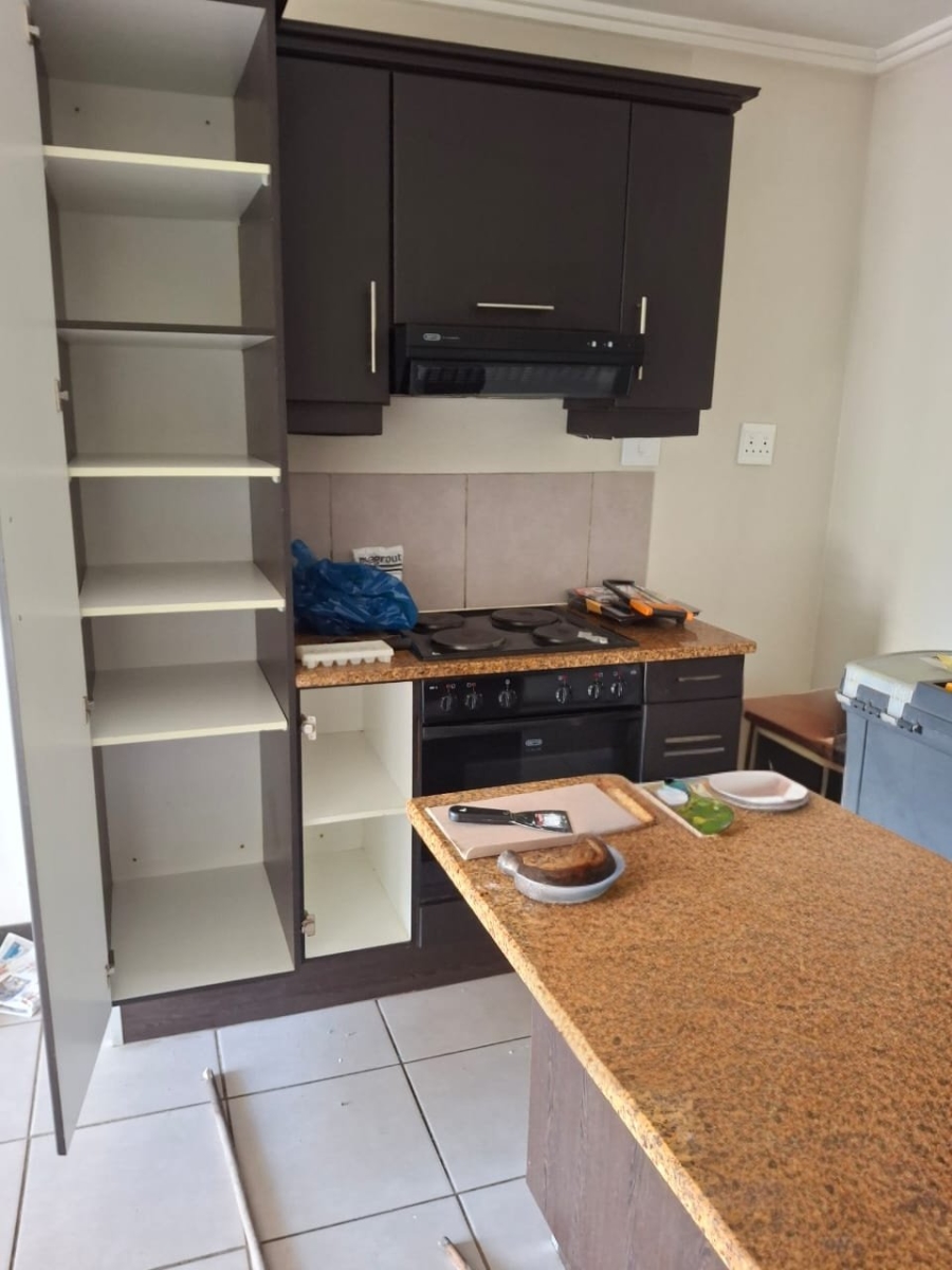 To Let 2 Bedroom Property for Rent in Sherwood KwaZulu-Natal