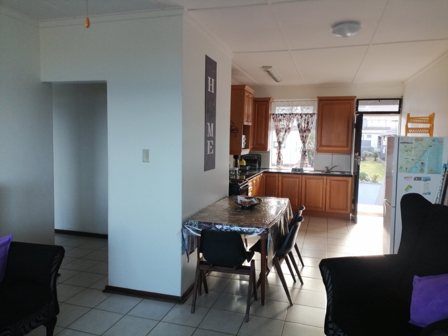 2 Bedroom Property for Sale in Uvongo KwaZulu-Natal