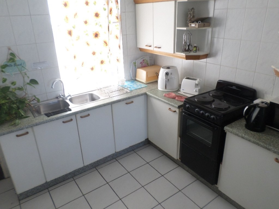 2 Bedroom Property for Sale in Uvongo KwaZulu-Natal