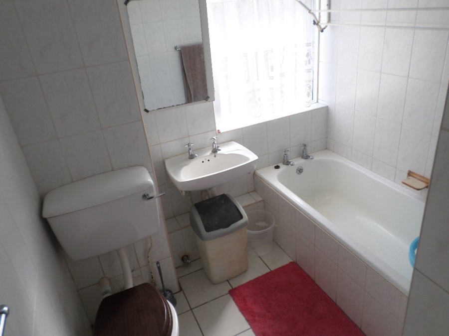 2 Bedroom Property for Sale in Uvongo KwaZulu-Natal