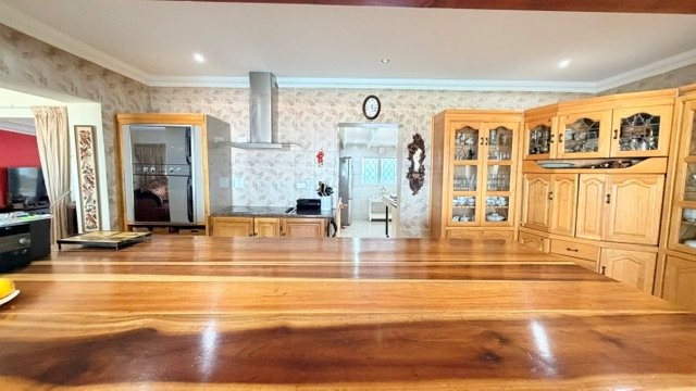 4 Bedroom Property for Sale in Uvongo KwaZulu-Natal