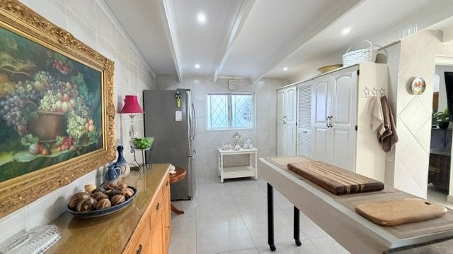 4 Bedroom Property for Sale in Uvongo KwaZulu-Natal