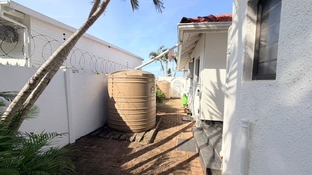 4 Bedroom Property for Sale in Uvongo KwaZulu-Natal