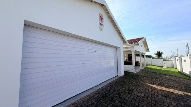 4 Bedroom Property for Sale in Uvongo KwaZulu-Natal
