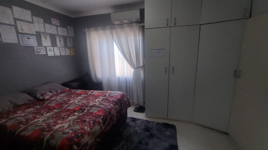 To Let 3 Bedroom Property for Rent in Bluff KwaZulu-Natal