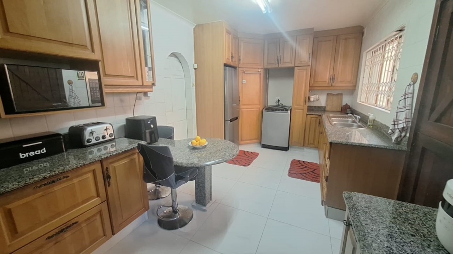 5 Bedroom Property for Sale in Reservoir Hills KwaZulu-Natal