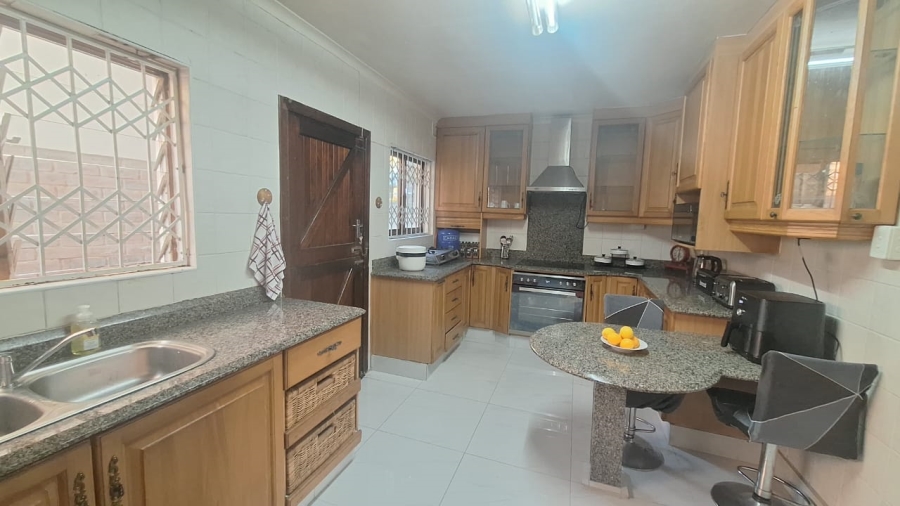 5 Bedroom Property for Sale in Reservoir Hills KwaZulu-Natal