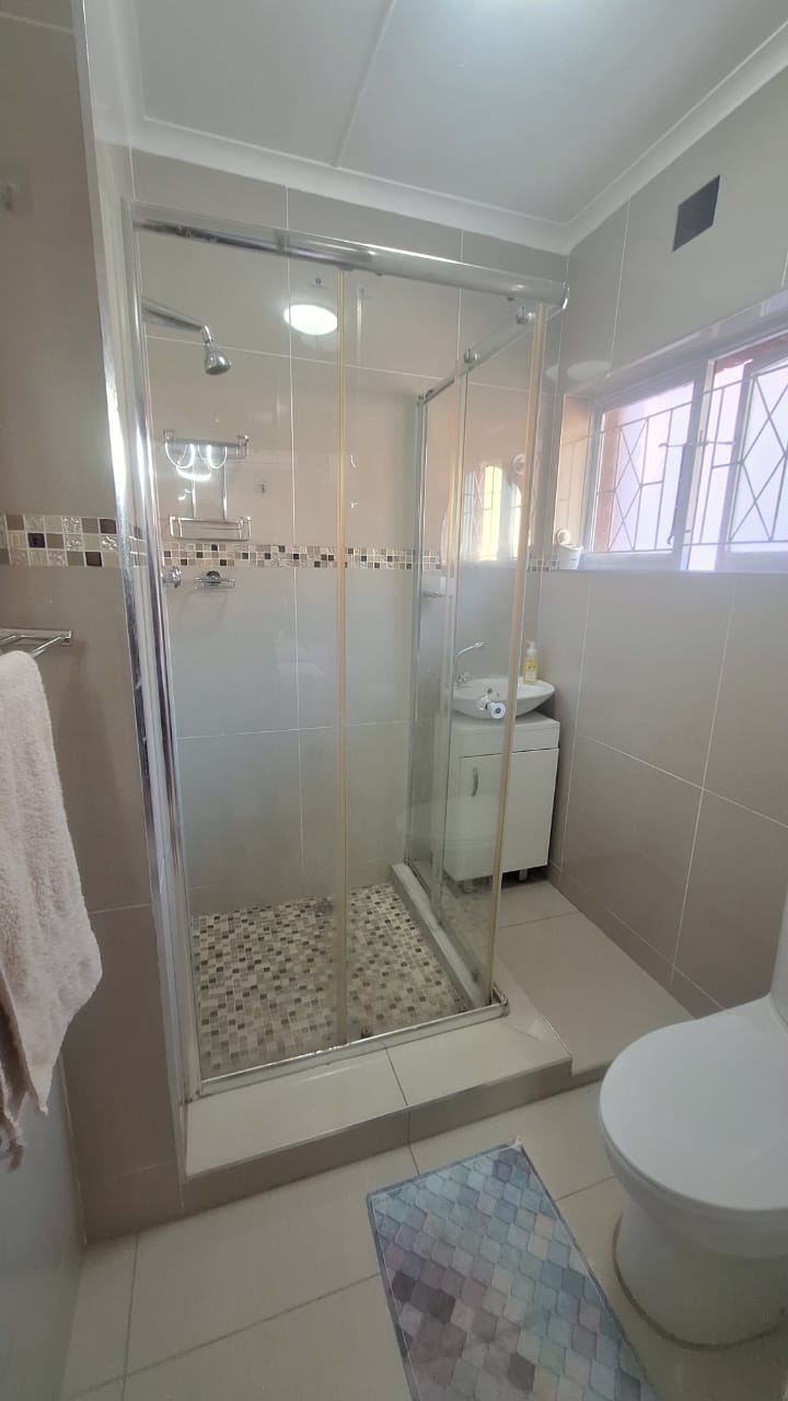 5 Bedroom Property for Sale in Reservoir Hills KwaZulu-Natal