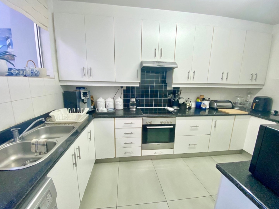 To Let 3 Bedroom Property for Rent in Umhlanga KwaZulu-Natal