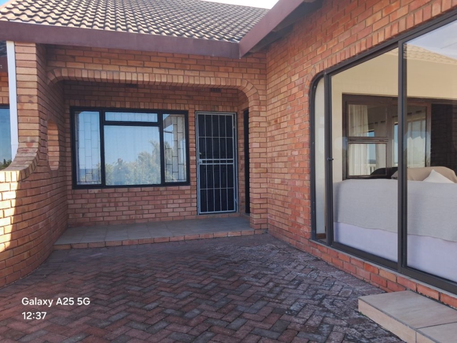 4 Bedroom Property for Sale in Pumula KwaZulu-Natal