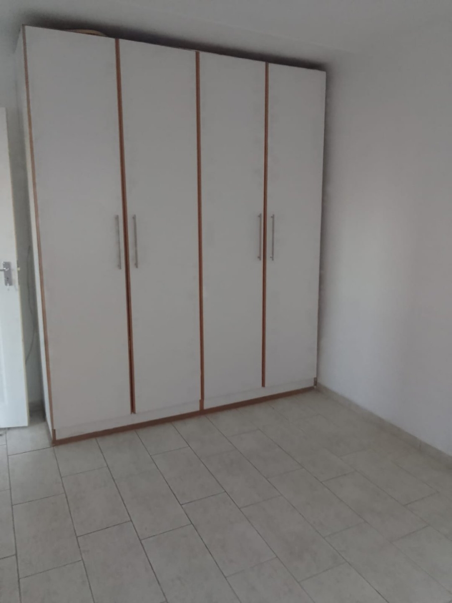 To Let 2 Bedroom Property for Rent in Crossmoor KwaZulu-Natal