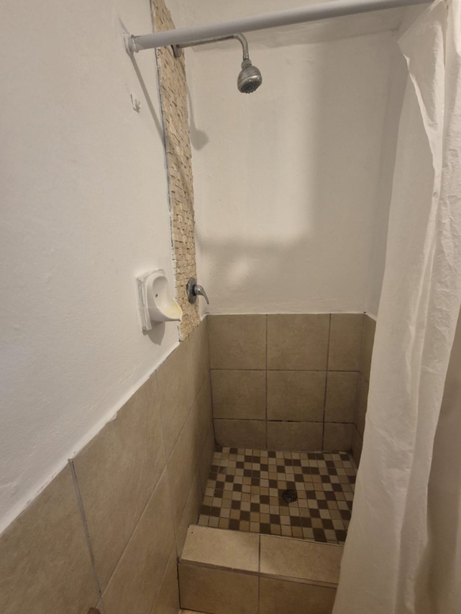 To Let 1 Bedroom Property for Rent in Brighton Beach KwaZulu-Natal