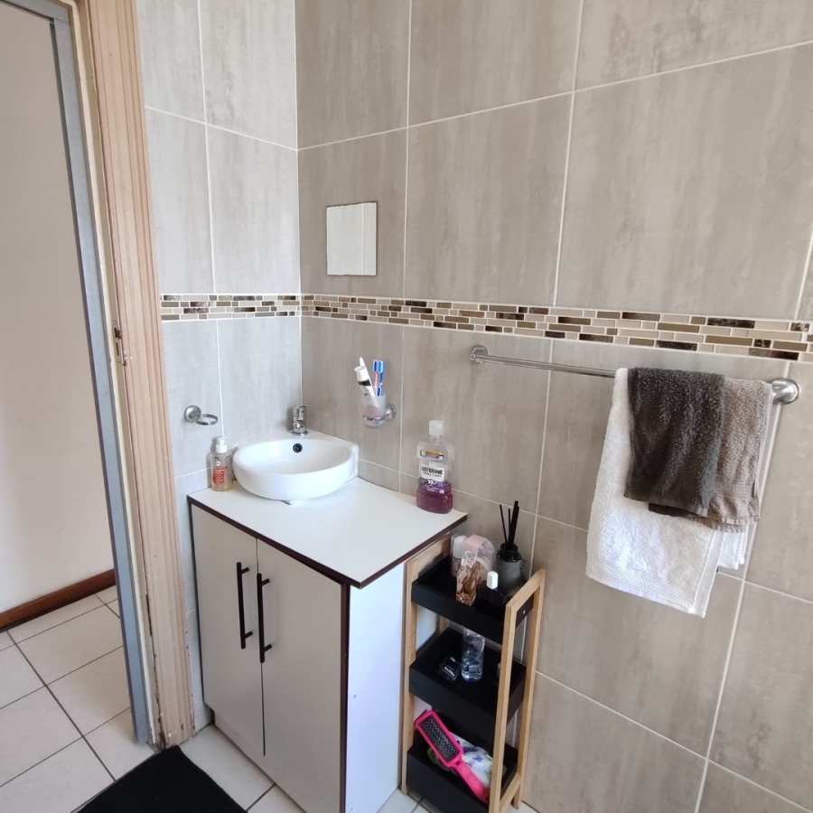2 Bedroom Property for Sale in Margate Beach KwaZulu-Natal