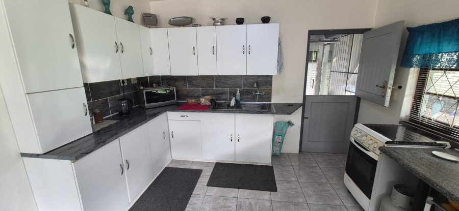 2 Bedroom Property for Sale in Anerley KwaZulu-Natal